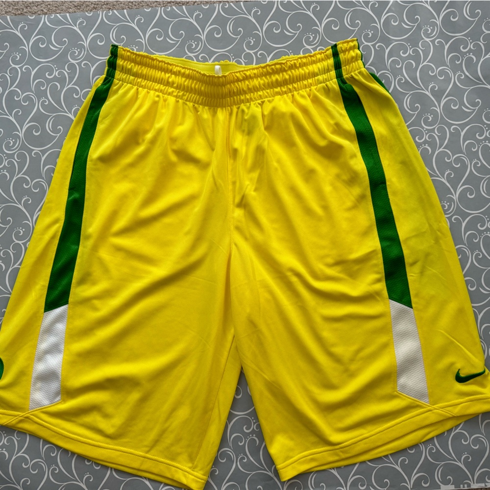 Men’s basketball shorts